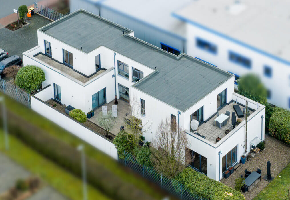 Neu im Verkauf: Unternehmervilla im Bauhausstil in Trebur-Geinsheim