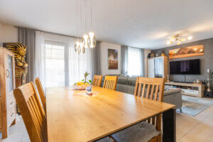 Esszimmer und Wohnzimmer Esszimmer und Wohnzimmer