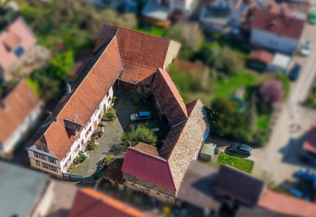 Neu im Verkauf: Historische Hofreite im Herzen von Trebur