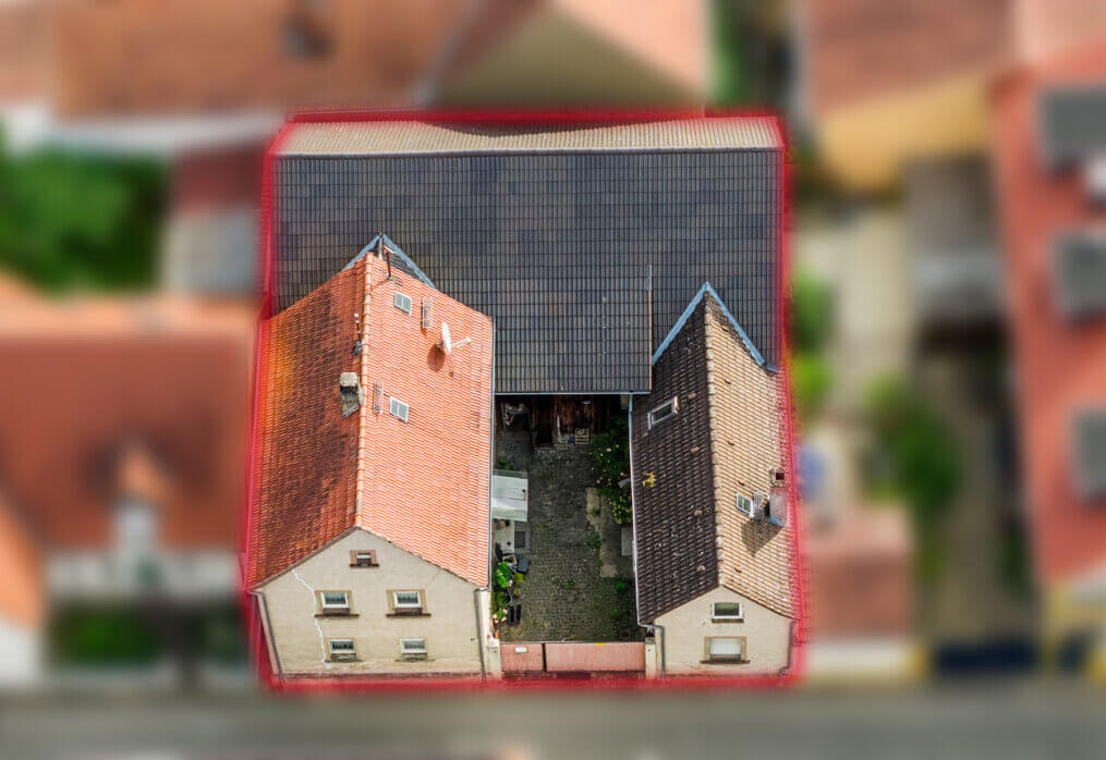 Neu im Verkauf: Sanierungsbedürftiges Einfamilienhaus mit Nebengebäude und Scheune mit Potential in Astheim